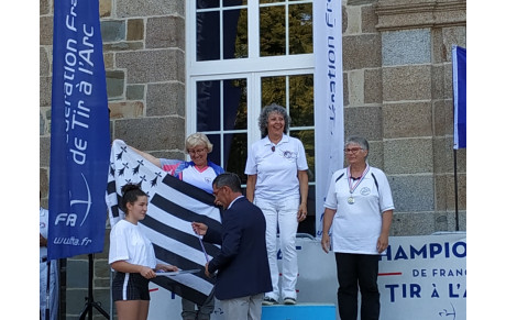Anne Vice Championne de France 3D Arc Chasse
